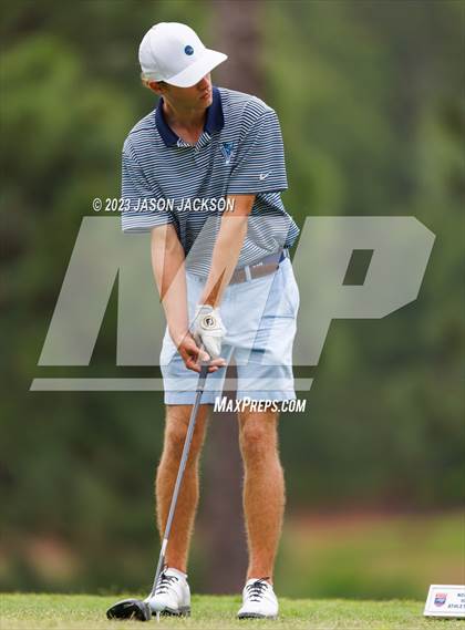 Thumbnail 3 in NCHSAA 4A Finals (Round 2) photogallery.