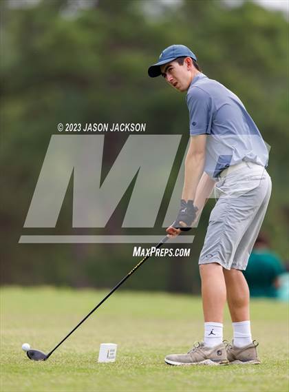 Thumbnail 3 in NCHSAA 4A Finals (Round 2) photogallery.