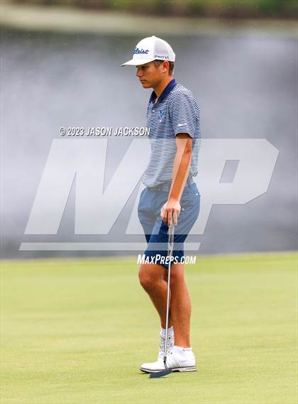 Thumbnail 3 in NCHSAA 4A Finals (Round 2) photogallery.