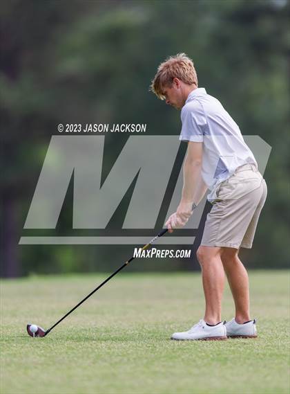 Thumbnail 1 in NCHSAA 4A Finals (Round 2) photogallery.