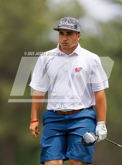 Thumbnail 2 in NCHSAA 4A Finals (Round 2) photogallery.