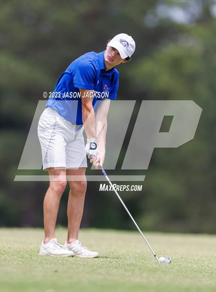Thumbnail 1 in NCHSAA 4A Finals (Round 2) photogallery.