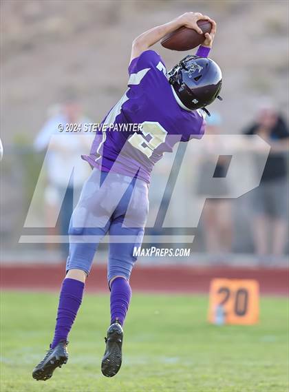 Thumbnail 2 in Mountainside vs Wickenburg (Scrimmage) photogallery.