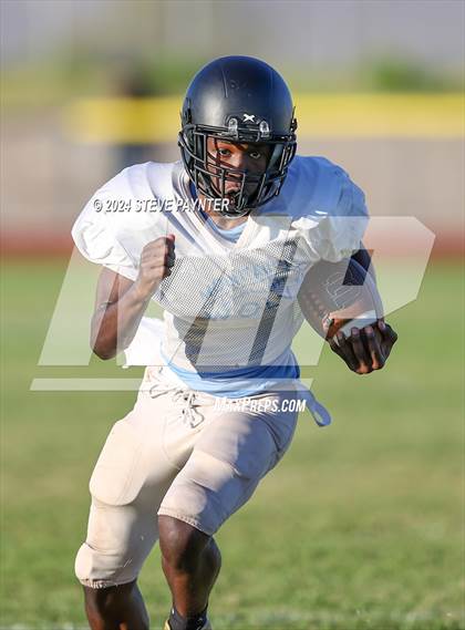 Thumbnail 3 in Mountainside vs Wickenburg (Scrimmage) photogallery.