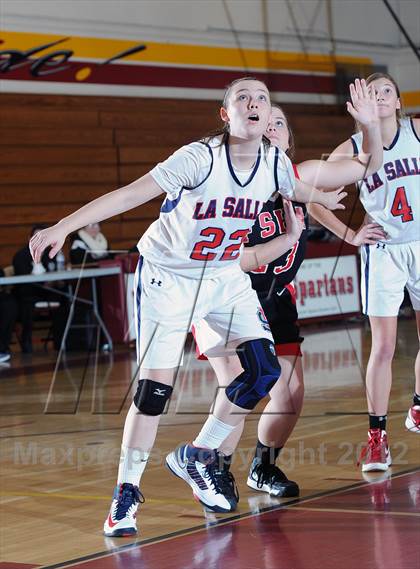 Thumbnail 2 in La Salle vs. Flintridge Sacred Heart (La Canada Tournament) photogallery.