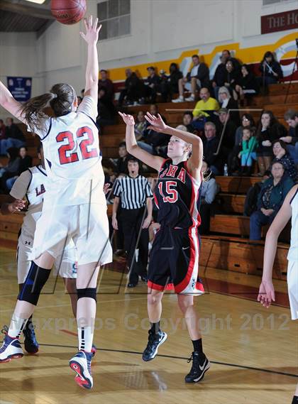 Thumbnail 3 in La Salle vs. Flintridge Sacred Heart (La Canada Tournament) photogallery.