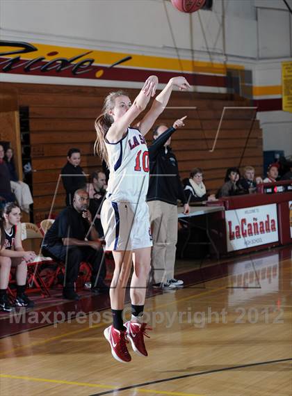 Thumbnail 2 in La Salle vs. Flintridge Sacred Heart (La Canada Tournament) photogallery.