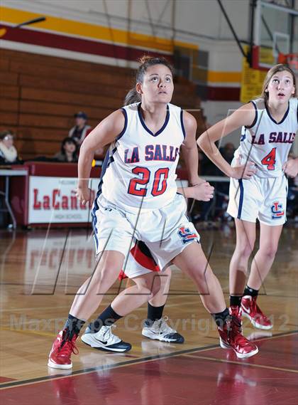 Thumbnail 3 in La Salle vs. Flintridge Sacred Heart (La Canada Tournament) photogallery.