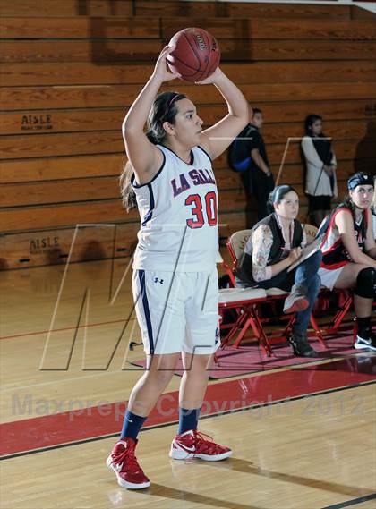 Thumbnail 3 in La Salle vs. Flintridge Sacred Heart (La Canada Tournament) photogallery.