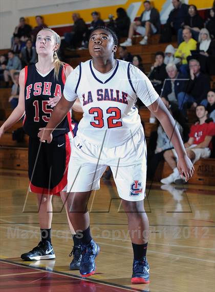 Thumbnail 2 in La Salle vs. Flintridge Sacred Heart (La Canada Tournament) photogallery.