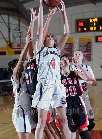 Thumbnail 3 in La Salle vs. Flintridge Sacred Heart (La Canada Tournament) photogallery.