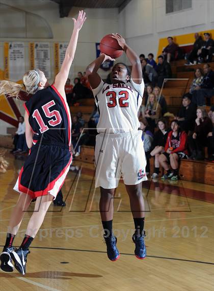 Thumbnail 3 in La Salle vs. Flintridge Sacred Heart (La Canada Tournament) photogallery.