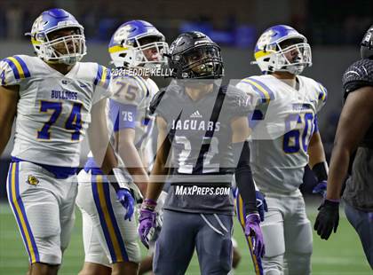 Thumbnail 1 in Chapel Hill vs. LBJ Austin (UIL 4A D1 Semifinal Playoff) photogallery.