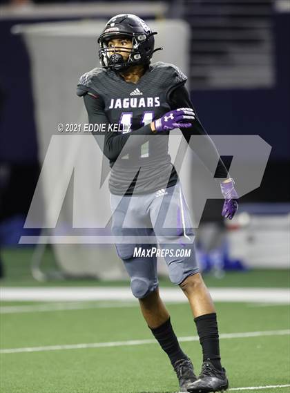 Thumbnail 1 in Chapel Hill vs. LBJ Austin (UIL 4A D1 Semifinal Playoff) photogallery.