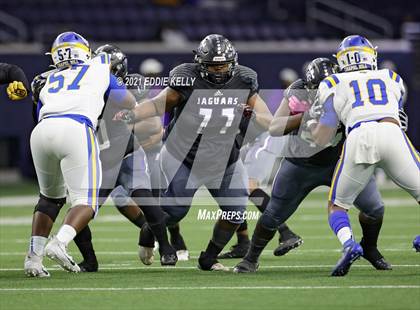 Thumbnail 2 in Chapel Hill vs. LBJ Austin (UIL 4A D1 Semifinal Playoff) photogallery.