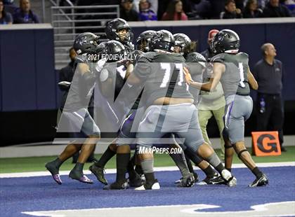 Thumbnail 3 in Chapel Hill vs. LBJ Austin (UIL 4A D1 Semifinal Playoff) photogallery.