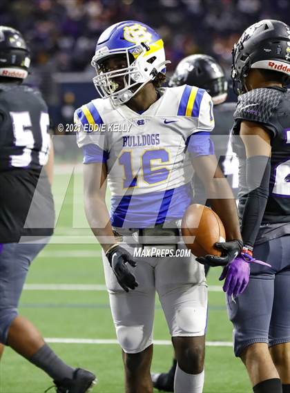 Thumbnail 3 in Chapel Hill vs. LBJ Austin (UIL 4A D1 Semifinal Playoff) photogallery.