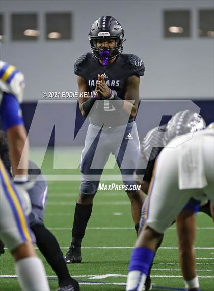 Thumbnail 2 in Chapel Hill vs. LBJ Austin (UIL 4A D1 Semifinal Playoff) photogallery.