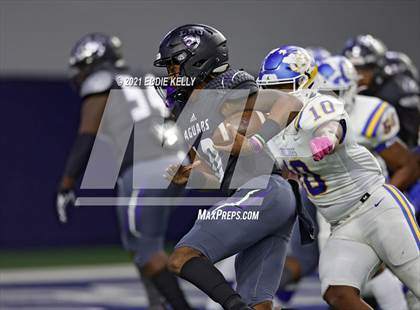 Thumbnail 2 in Chapel Hill vs. LBJ Austin (UIL 4A D1 Semifinal Playoff) photogallery.