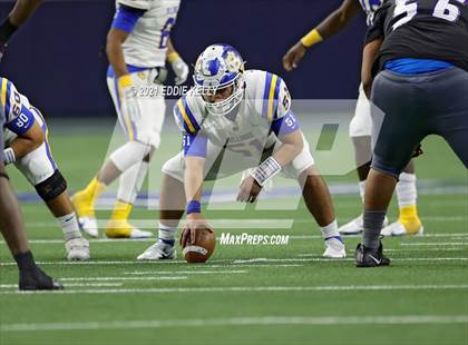 Thumbnail 1 in Chapel Hill vs. LBJ Austin (UIL 4A D1 Semifinal Playoff) photogallery.