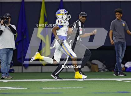 Thumbnail 3 in Chapel Hill vs. LBJ Austin (UIL 4A D1 Semifinal Playoff) photogallery.