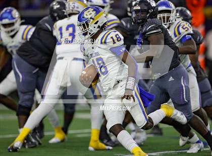 Thumbnail 1 in Chapel Hill vs. LBJ Austin (UIL 4A D1 Semifinal Playoff) photogallery.