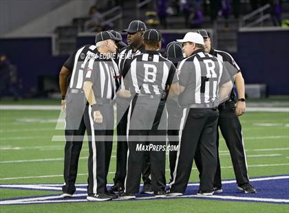 Thumbnail 1 in Chapel Hill vs. LBJ Austin (UIL 4A D1 Semifinal Playoff) photogallery.