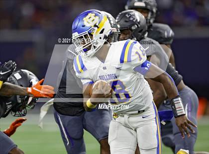 Thumbnail 1 in Chapel Hill vs. LBJ Austin (UIL 4A D1 Semifinal Playoff) photogallery.