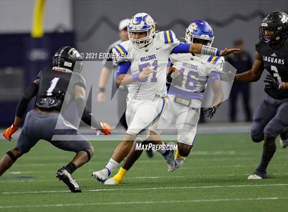 Thumbnail 2 in Chapel Hill vs. LBJ Austin (UIL 4A D1 Semifinal Playoff) photogallery.