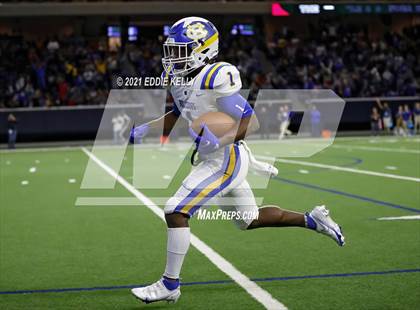 Thumbnail 2 in Chapel Hill vs. LBJ Austin (UIL 4A D1 Semifinal Playoff) photogallery.