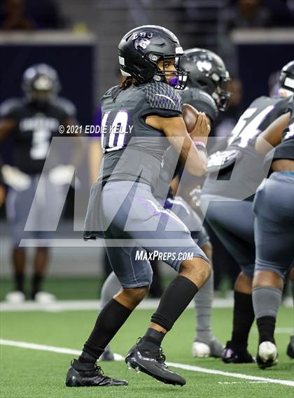 Thumbnail 3 in Chapel Hill vs. LBJ Austin (UIL 4A D1 Semifinal Playoff) photogallery.