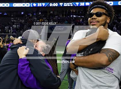 Thumbnail 1 in Chapel Hill vs. LBJ Austin (UIL 4A D1 Semifinal Playoff) photogallery.