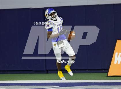 Thumbnail 1 in Chapel Hill vs. LBJ Austin (UIL 4A D1 Semifinal Playoff) photogallery.