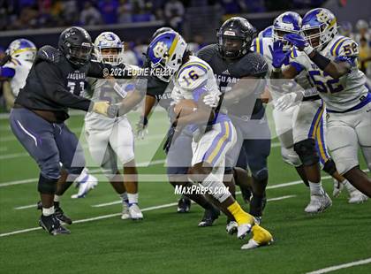 Thumbnail 2 in Chapel Hill vs. LBJ Austin (UIL 4A D1 Semifinal Playoff) photogallery.
