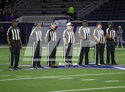 Thumbnail 2 in Chapel Hill vs. LBJ Austin (UIL 4A D1 Semifinal Playoff) photogallery.