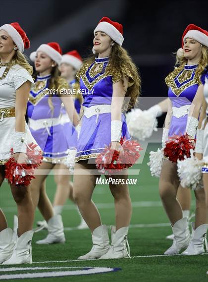Thumbnail 2 in Chapel Hill vs. LBJ Austin (UIL 4A D1 Semifinal Playoff) photogallery.