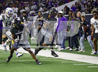 Thumbnail 3 in Chapel Hill vs. LBJ Austin (UIL 4A D1 Semifinal Playoff) photogallery.