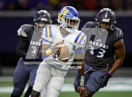 Thumbnail 1 in Chapel Hill vs. LBJ Austin (UIL 4A D1 Semifinal Playoff) photogallery.