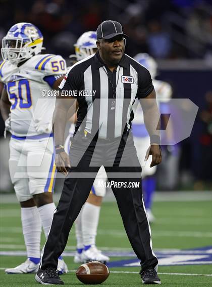 Thumbnail 2 in Chapel Hill vs. LBJ Austin (UIL 4A D1 Semifinal Playoff) photogallery.