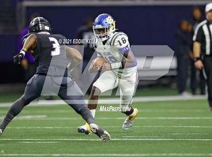 Thumbnail 3 in Chapel Hill vs. LBJ Austin (UIL 4A D1 Semifinal Playoff) photogallery.