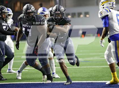 Thumbnail 2 in Chapel Hill vs. LBJ Austin (UIL 4A D1 Semifinal Playoff) photogallery.