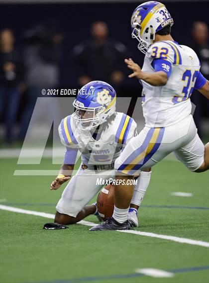 Thumbnail 3 in Chapel Hill vs. LBJ Austin (UIL 4A D1 Semifinal Playoff) photogallery.