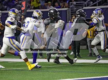 Thumbnail 1 in Chapel Hill vs. LBJ Austin (UIL 4A D1 Semifinal Playoff) photogallery.