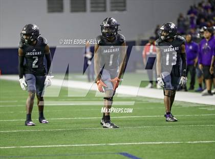 Thumbnail 1 in Chapel Hill vs. LBJ Austin (UIL 4A D1 Semifinal Playoff) photogallery.