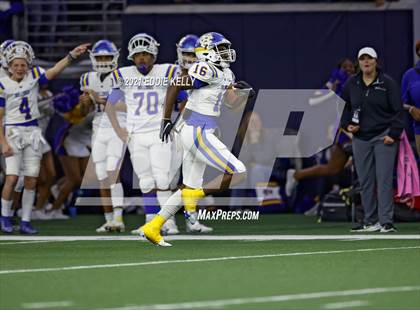 Thumbnail 1 in Chapel Hill vs. LBJ Austin (UIL 4A D1 Semifinal Playoff) photogallery.