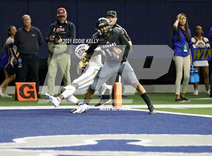 Thumbnail 3 in Chapel Hill vs. LBJ Austin (UIL 4A D1 Semifinal Playoff) photogallery.