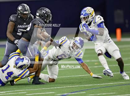 Thumbnail 3 in Chapel Hill vs. LBJ Austin (UIL 4A D1 Semifinal Playoff) photogallery.