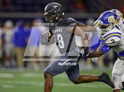 Thumbnail 2 in Chapel Hill vs. LBJ Austin (UIL 4A D1 Semifinal Playoff) photogallery.