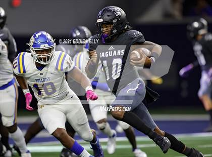 Thumbnail 1 in Chapel Hill vs. LBJ Austin (UIL 4A D1 Semifinal Playoff) photogallery.
