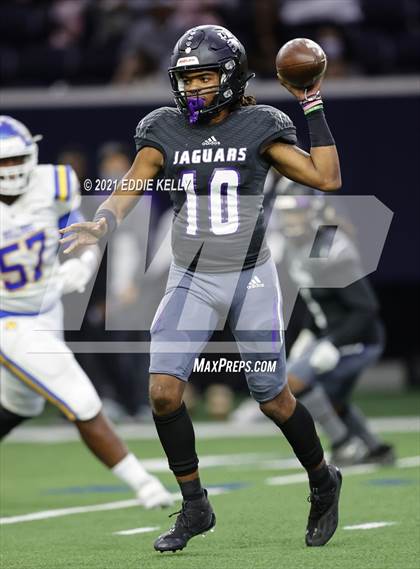 Thumbnail 1 in Chapel Hill vs. LBJ Austin (UIL 4A D1 Semifinal Playoff) photogallery.